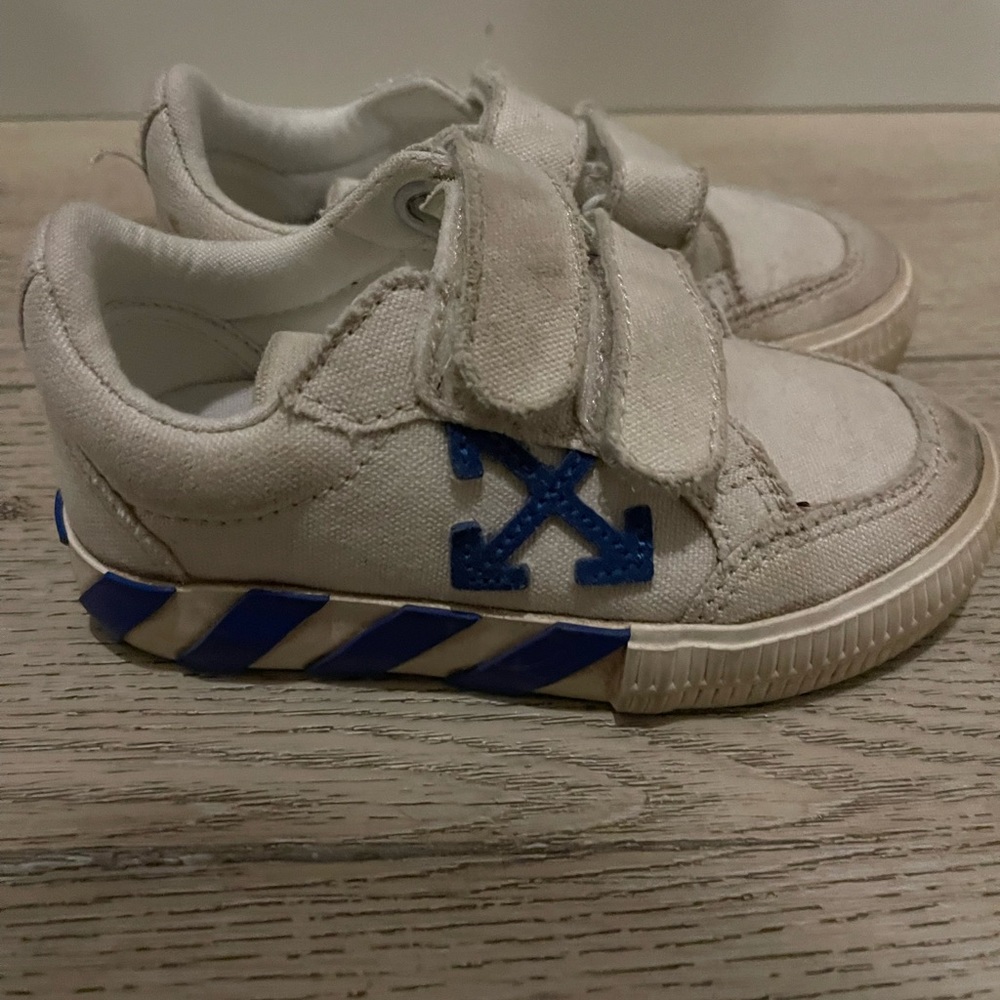 Off-white toddler shoes